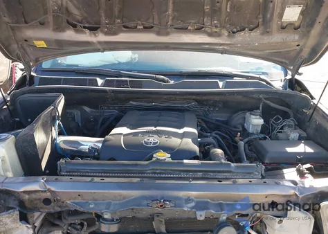 2011 Toyota Tundra Limited 5.7L V8 z USA, uszkodzony, nr VIN 5TFFY5F10BX106720